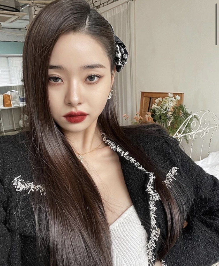  프리지아 소속사 "많이 힘들어 하고 있다..." 결국 짝퉁 산 이유 밝혔다