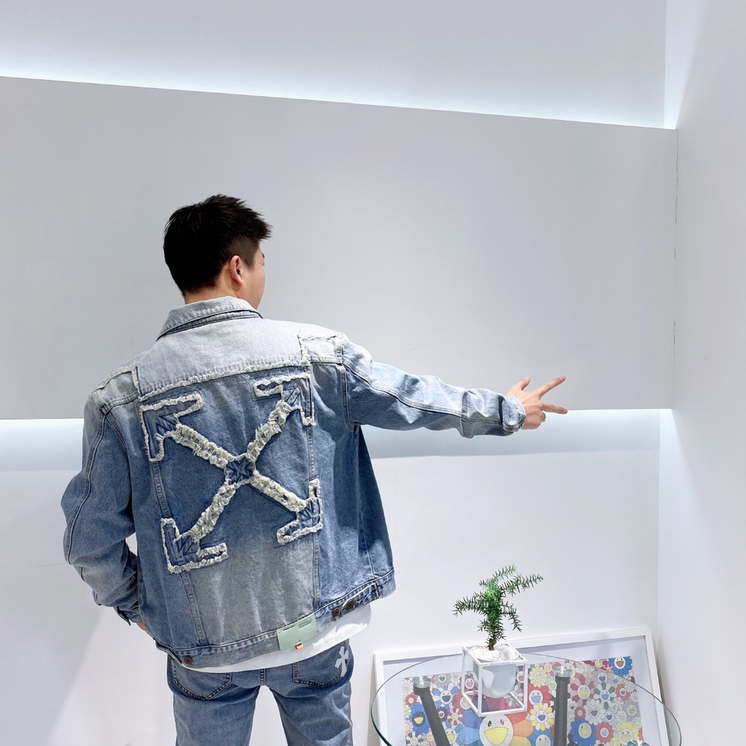  [OFF WHITE] 오프화이트 엠보싱 엠브로이더리 데님 자켓
