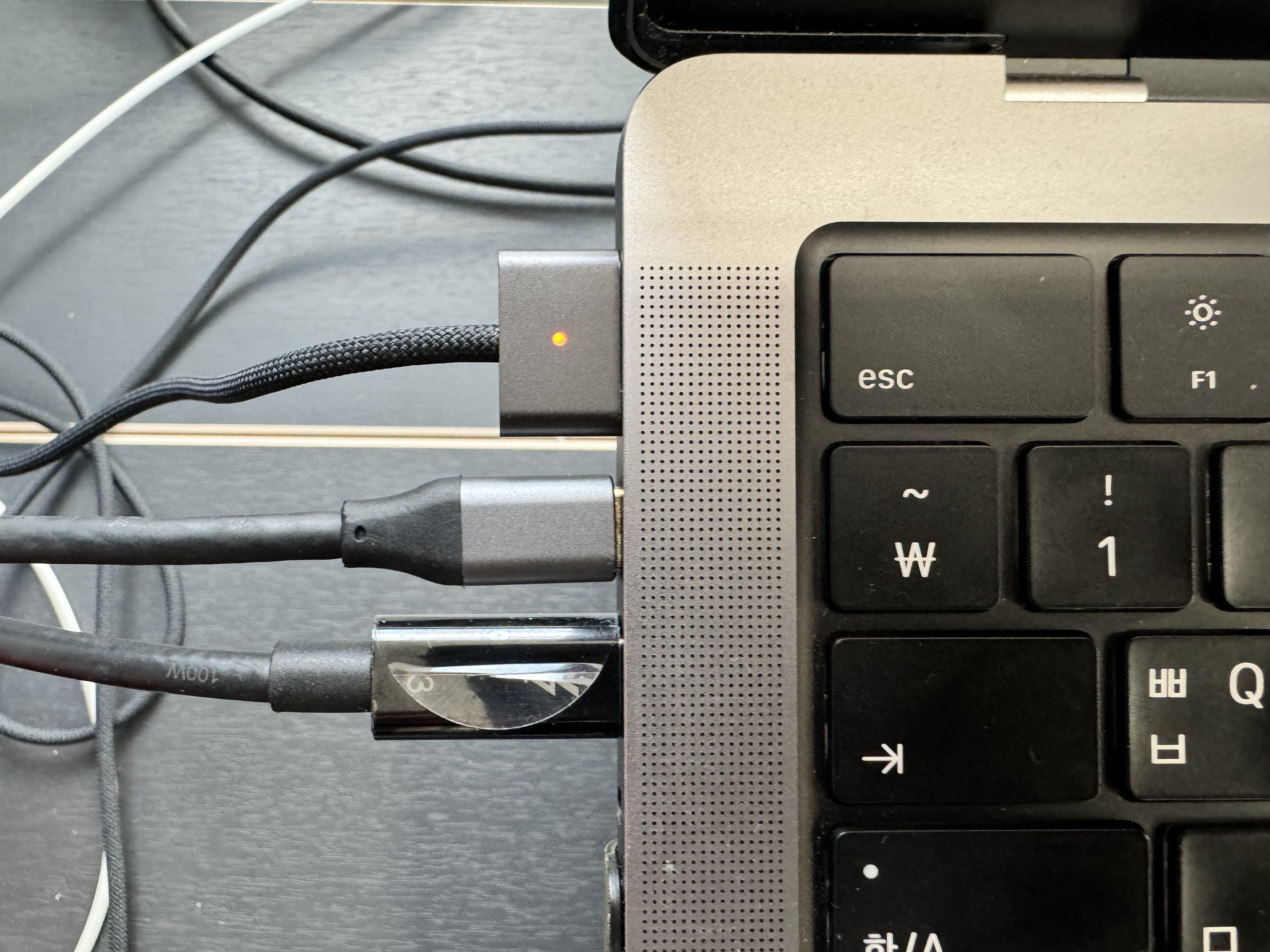 애플 USB-C MagSafe 3 케이블 스페이스 블랙