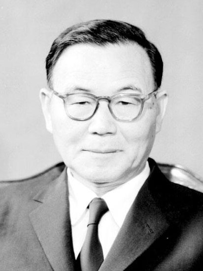 윤보선