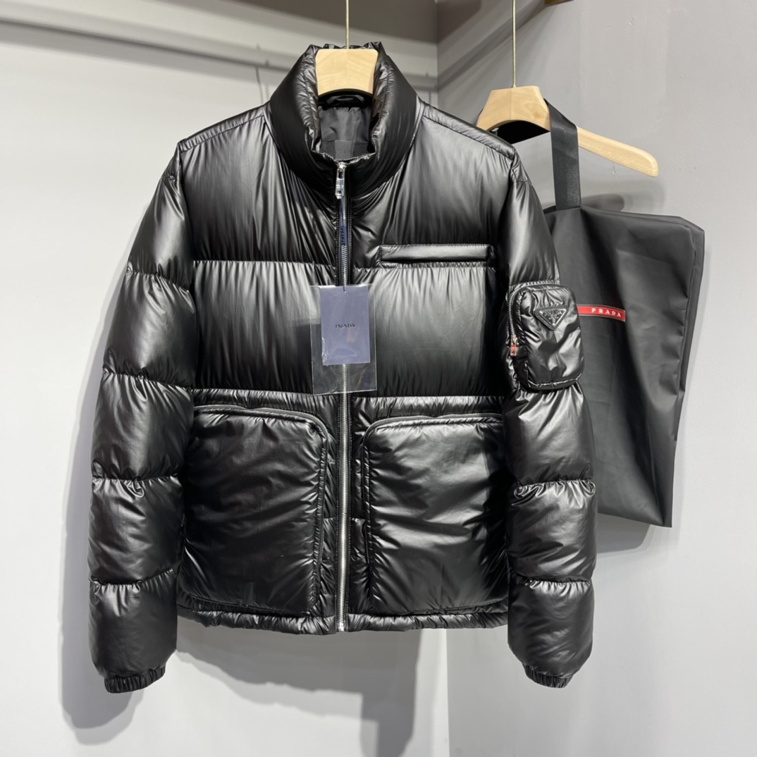  [PRADA] 프라다 로고 나일론 다운 패딩 자켓