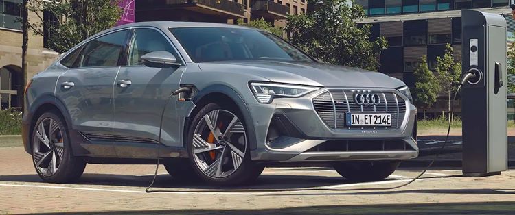 아우디-audi-e-트론-tron-sportback-스포트백-해치백-전기차