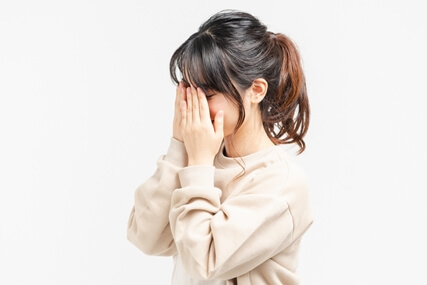  눈이 따가운 이유 무엇일까?