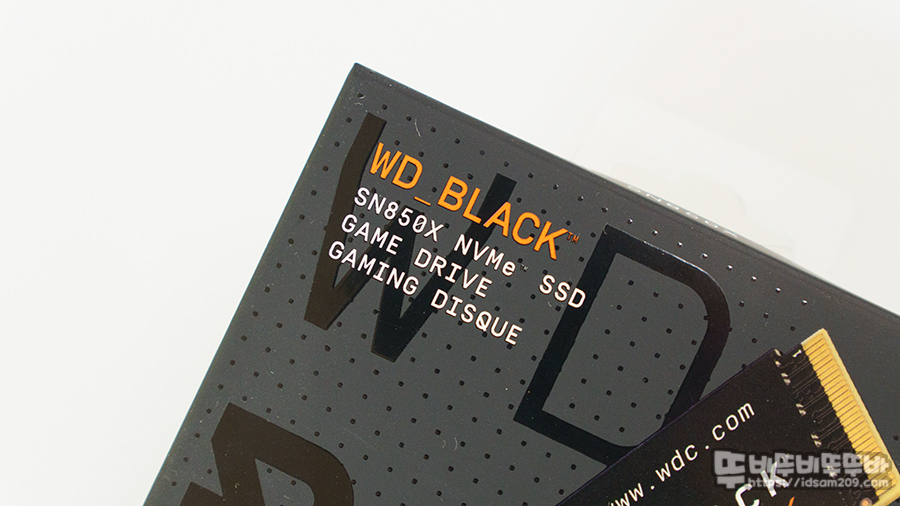  웨스턴디지털 WD BLACK SN850X M.2 NVMe (1TB)
