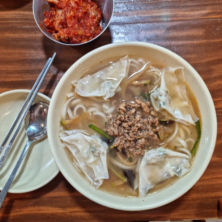  명동 맛집 둘러보기! 명동 먹을거리 10곳 추천 ! : 뭐 먹을지 고민 될 때 !