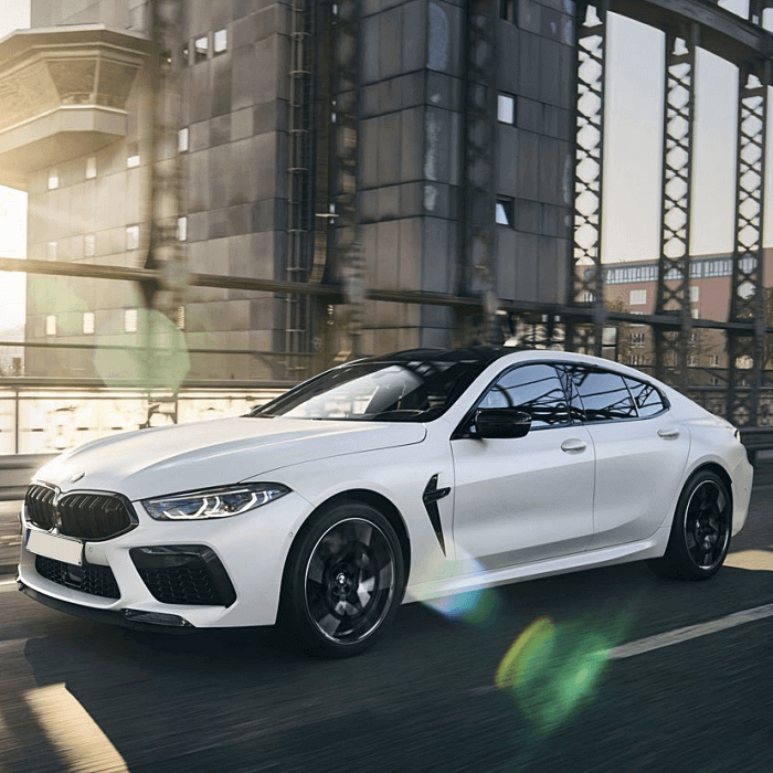  BMW M8 컴페티션 그란 쿠페, 스포츠카의 감성이 우리의 심장을 자극한다!