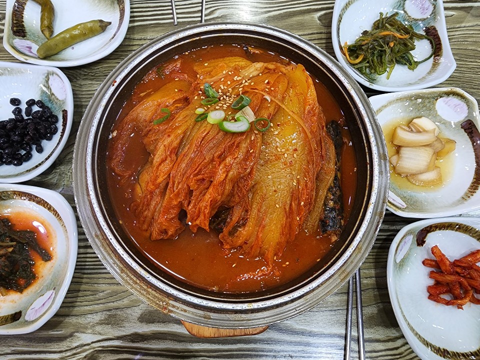  제주도 애월 소주한잔 맛집 이춘옥원조고등어 쌈밥 - 조림