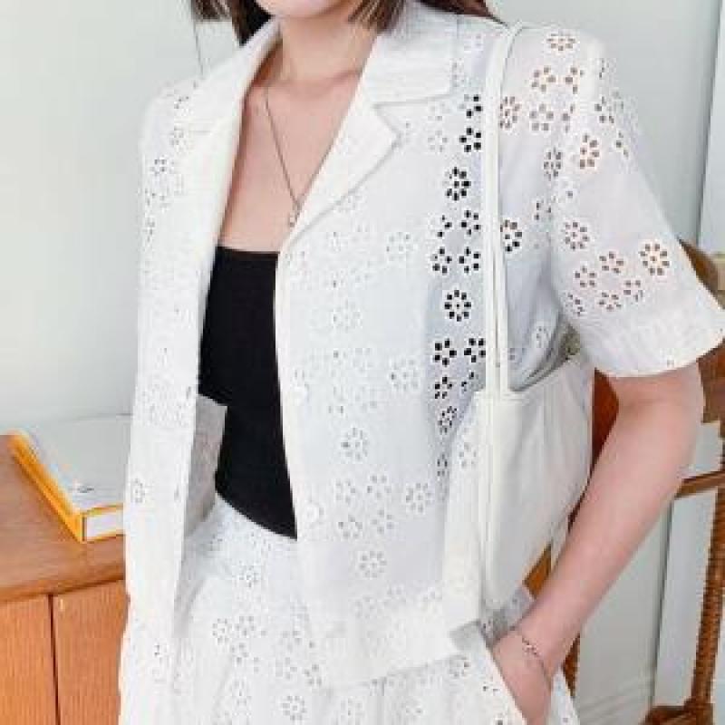 여자 플라워 펀칭 자수 숏자켓 반바지 세트