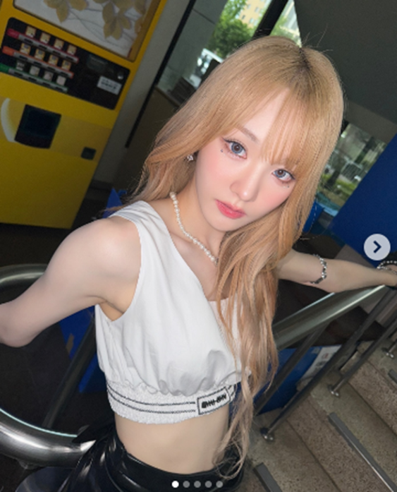 아이돌 멤버 두명이 들어갔다는 화제의 뮤뱅 포토 스팟존…jpg | 인스티즈