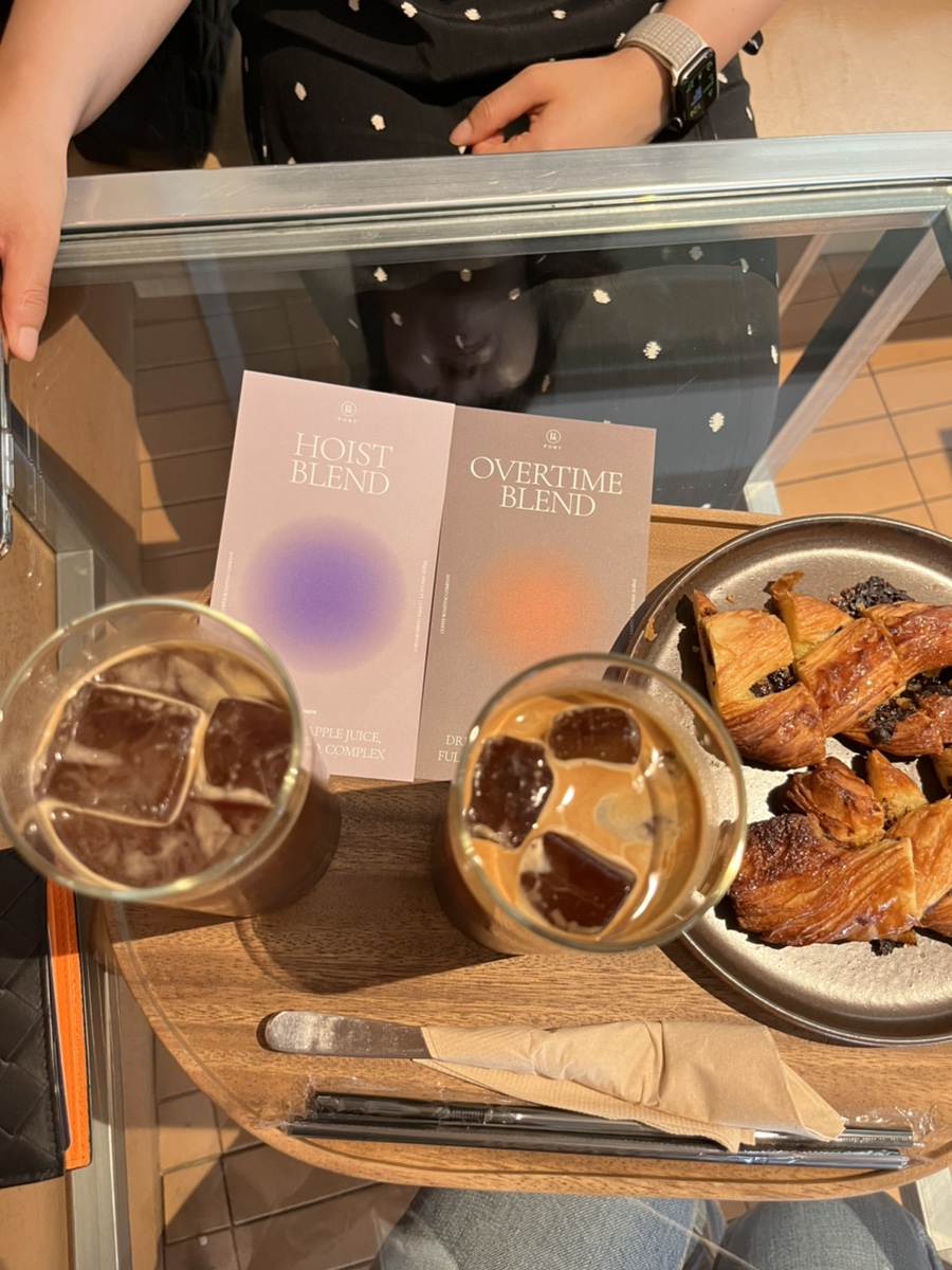 문래동에 있는 힙 카페, 커피보다 빵이 더 맛있다! 폰트 가게 18