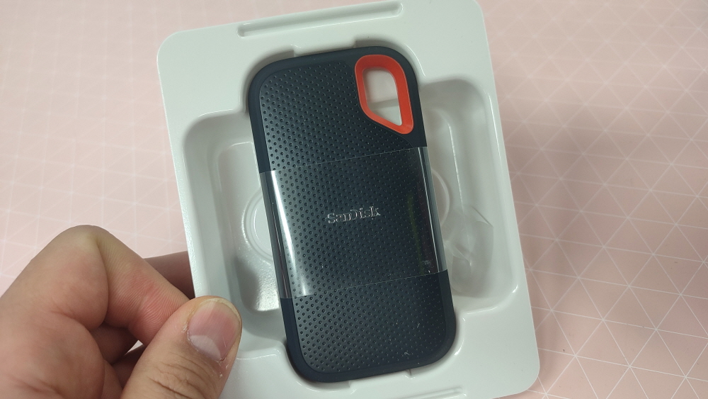  가성비 좋으면서도 믿을만한 SSD : 샌디스크 E61