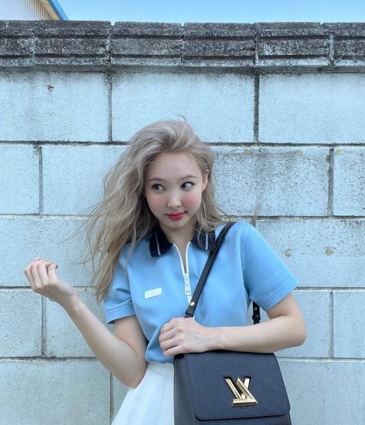  트와이스 나연, 요즘 확 달라진 분위기…통통한 뺨 '러블리