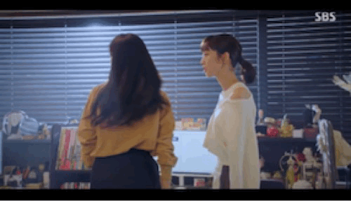  펜트하우스3  한지현 오프숄더 가디건 정보