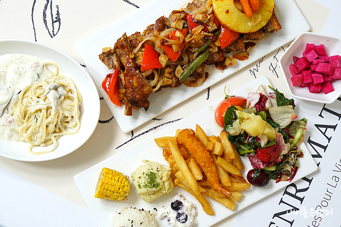 나는 경주의 유명한 레스토랑인 올리안 경주에서 파스타를 샀다. 10