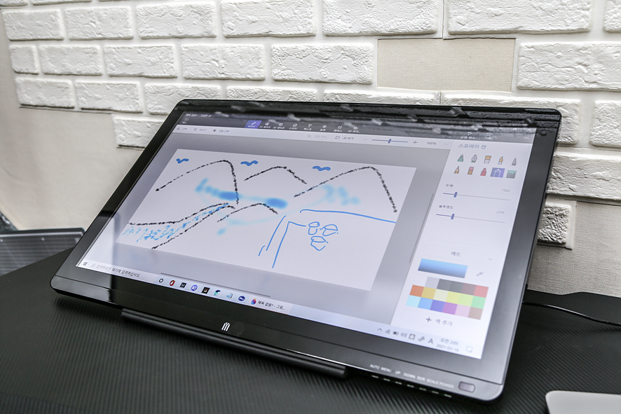 액정태블릿 웹툰 작가를 준비한다면 추천!● 27형 대화면 터치 모니터 "창은테크" 2