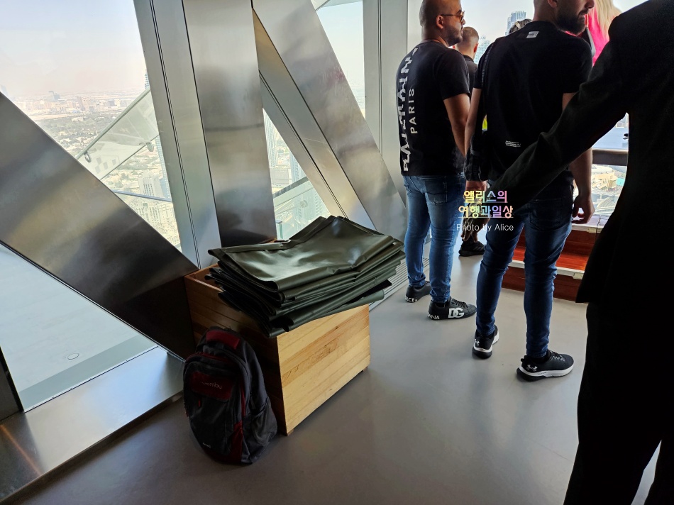 두바이 스카이 뷰 전망대&#44; 아찔한 유리바닥 슬라이드 탑승 후기 (어드레스 스카이 뷰)