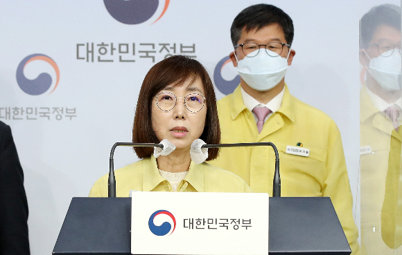  과학방역 장담하더니 곧 20만명 돌파.. 백경란 "유행 예상보다 조기에 올 수도"