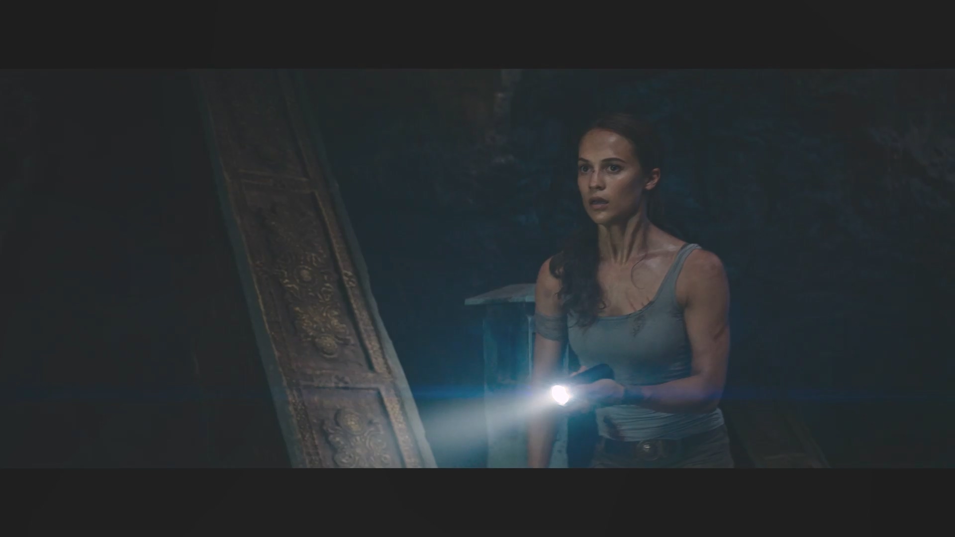 툼레이더 Tomb Raider,2018p.KORSUB.WEBRip.H264.AAC.mp4_20240511_154125.710.jpg
