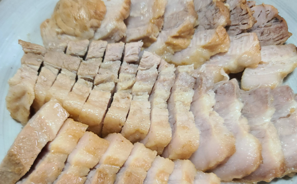  백종원의 부드럽고 맛있는 돼지고기 수육 만들기