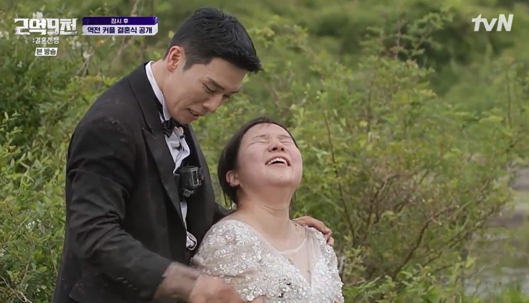 They are Choi Kwang-won and Shin Hye-sun&#44; who cry while hugging each other.