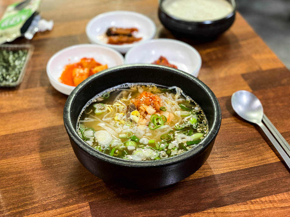 망원 콩나물 국밥 추천
