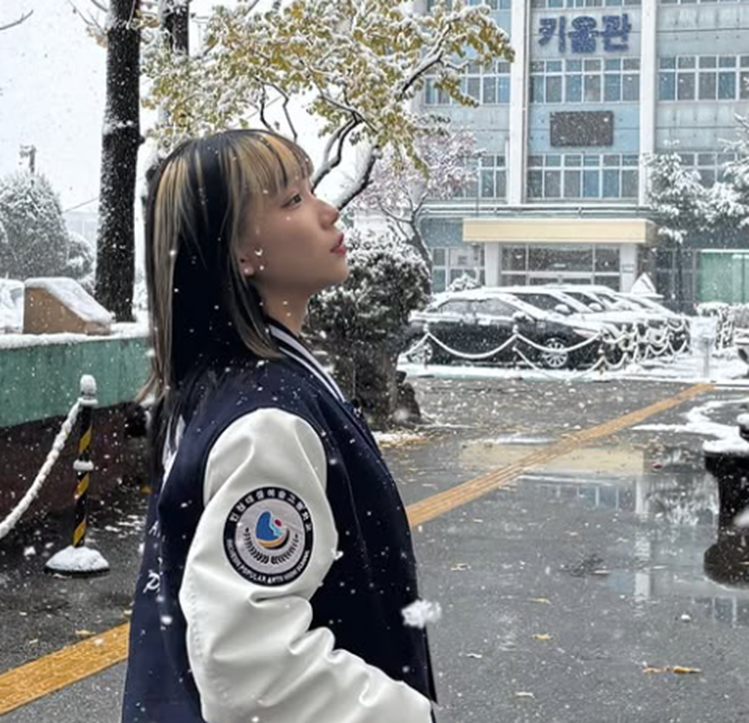 발라드 노래에 춤 춰서 현직가수 전부 눈물 나게 한 연습생 | 인스티즈