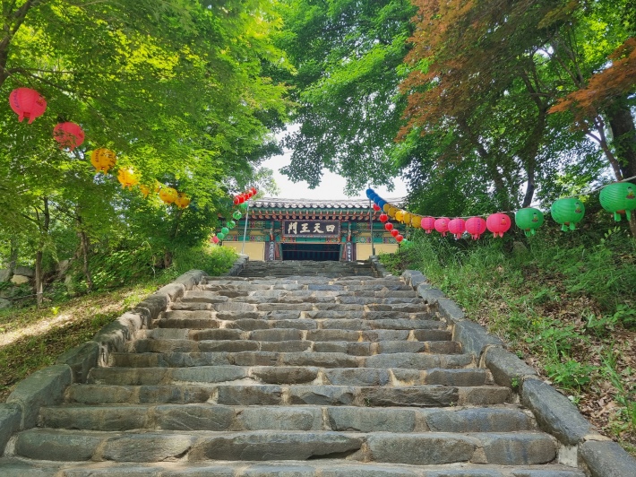 사천왕문