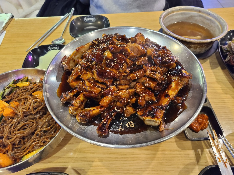 서면 맛집 족발이 생각 날때는 오븐에 구운 매운 족발 "오매족" 후기