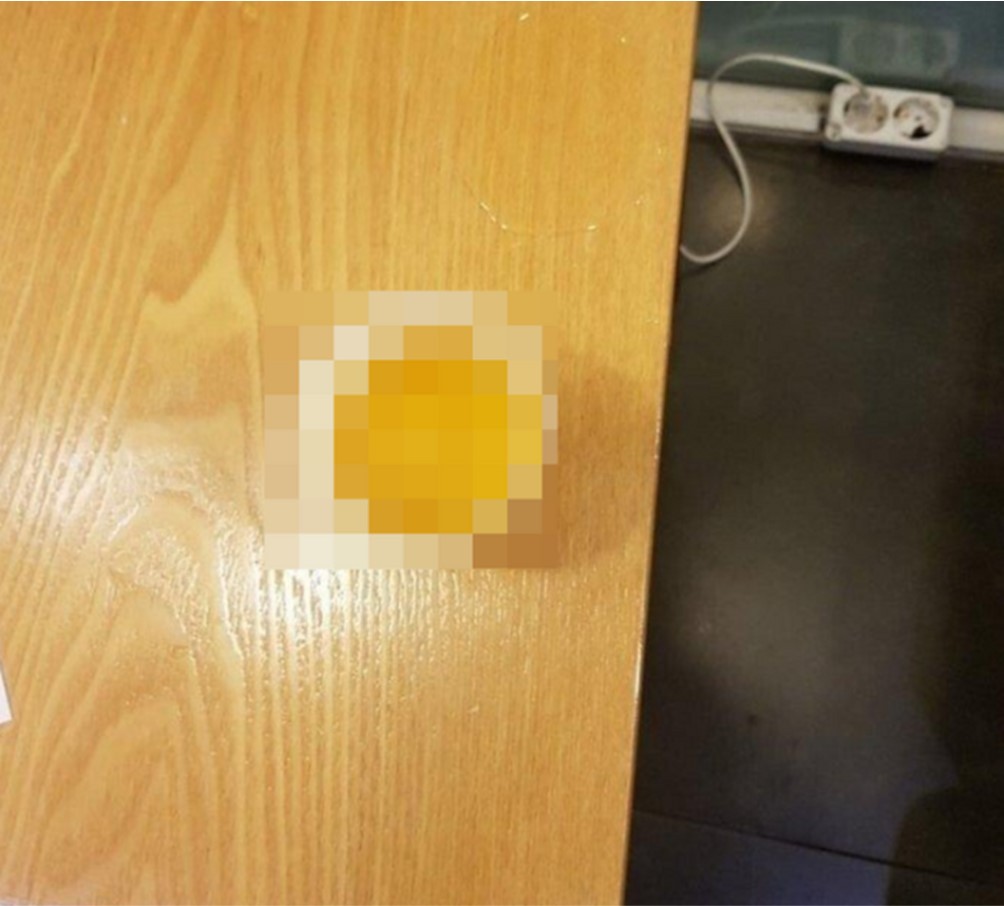  경북 포항 카페에서 아이 소변 오줌 종이컵 식탁에 올려두고 나간 적반하장 엄마