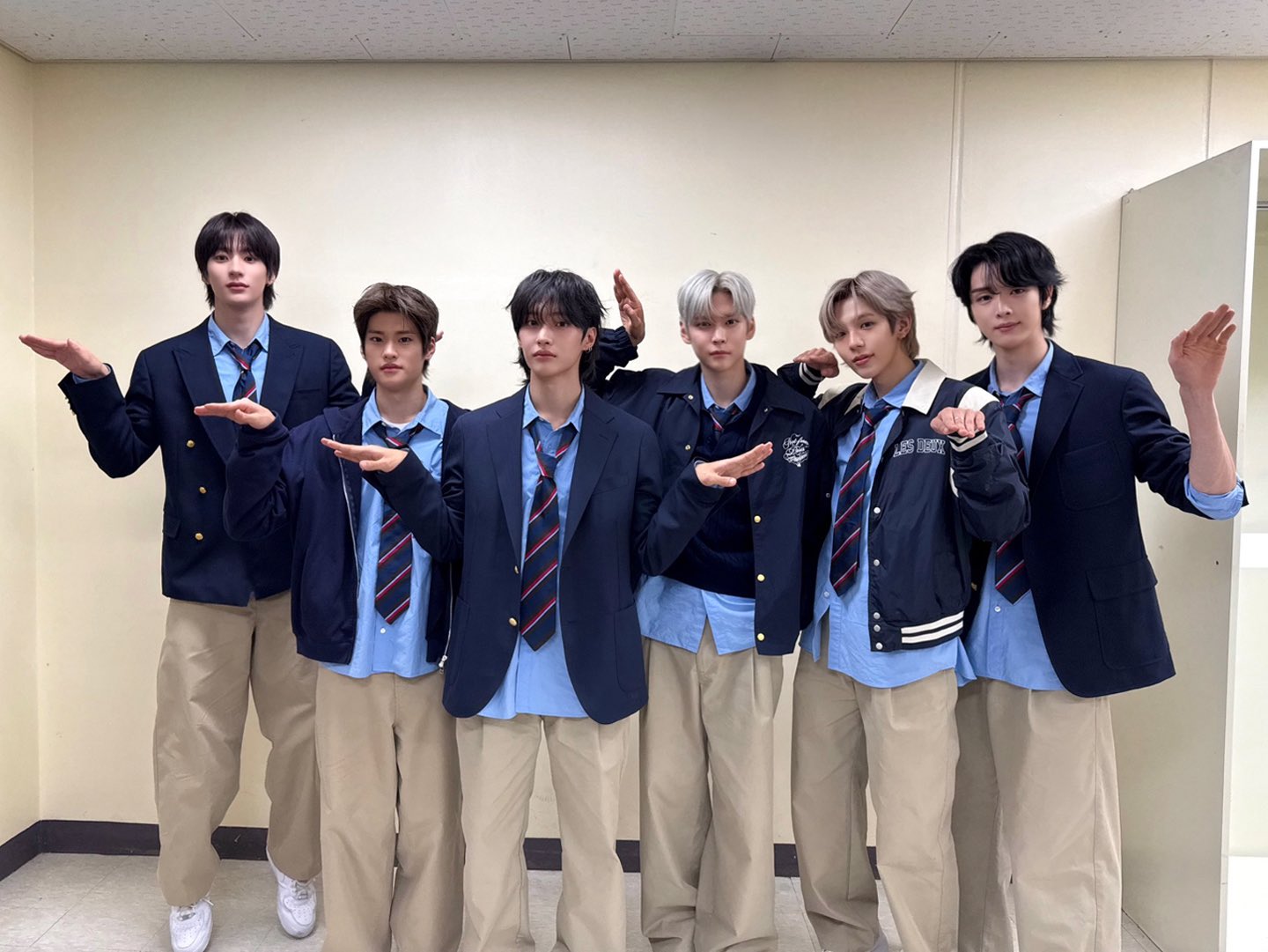 20250519쇼케트위터공계가족사진