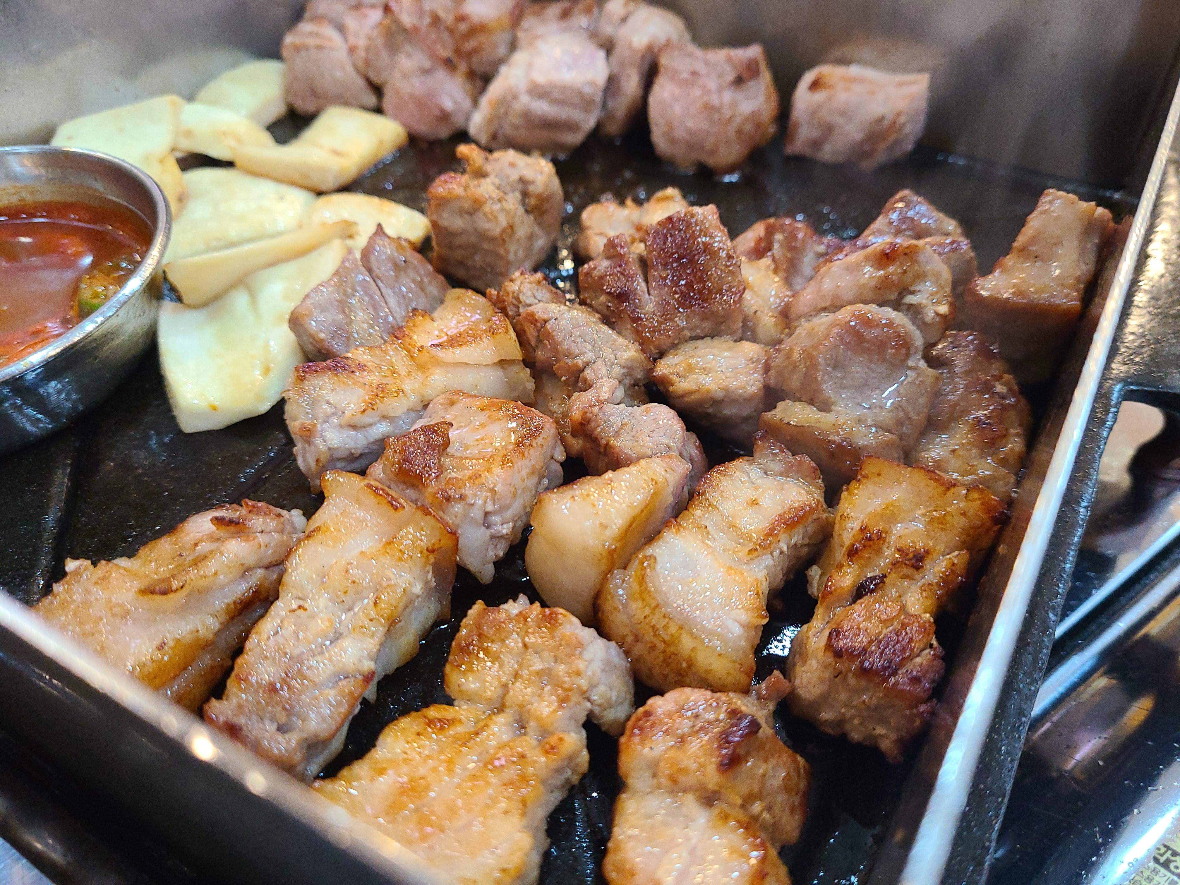  [부천대 맛집] '연탄제주도니'에서 쫀득~~~한 오겹살 한상!