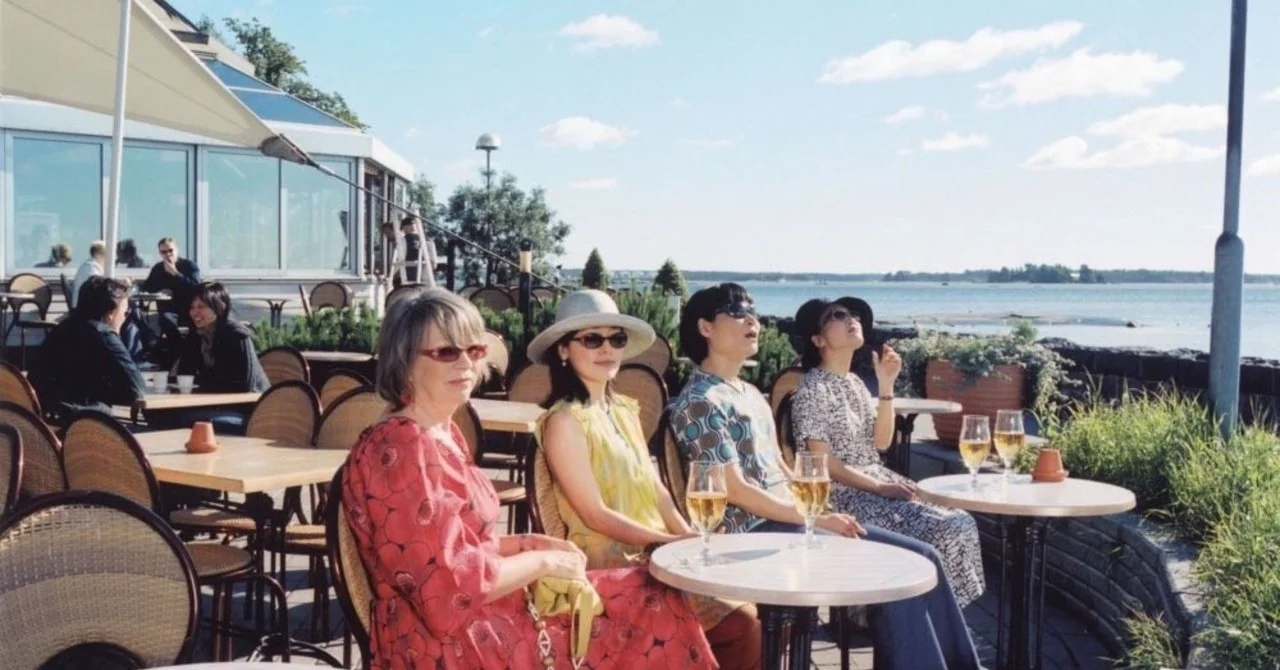 카모메 식당 바닷가의 여자들