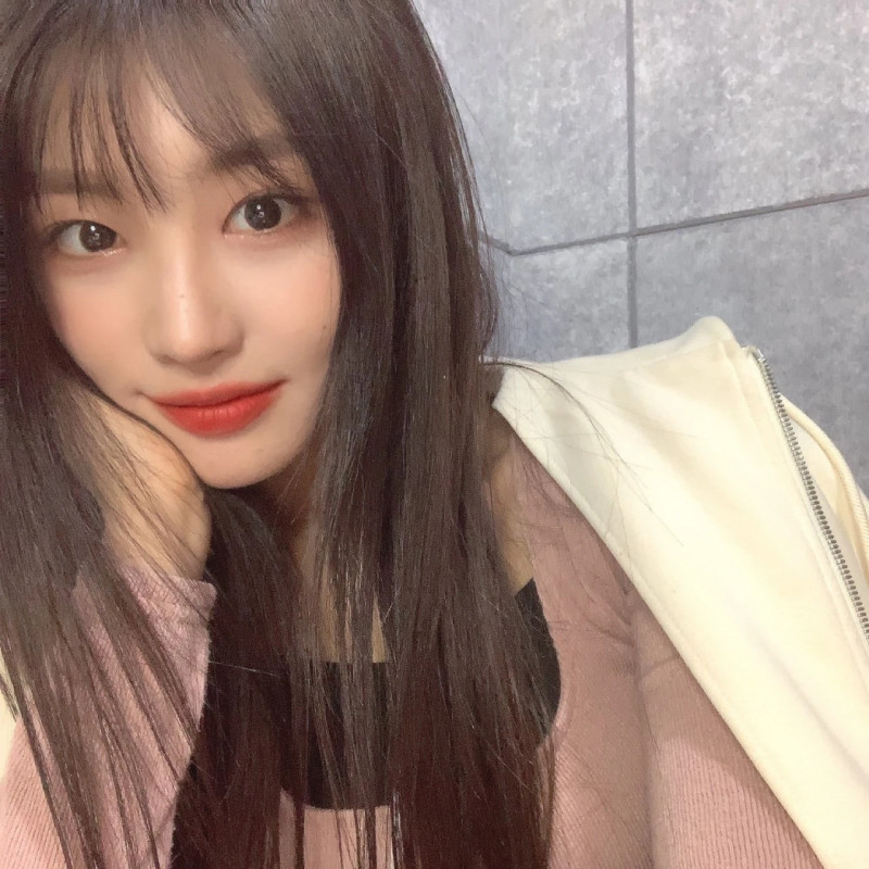  에버글로우 시현 인스타그램 셀카 사진들 모음