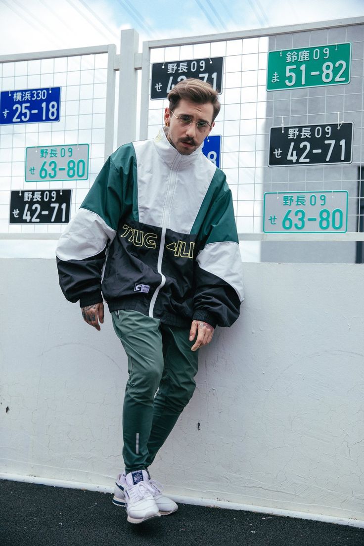 Windbreaker Sporty Look