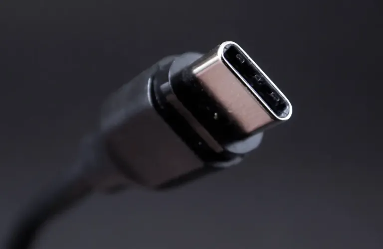 빔프로젝터 케이블 중 USB-C