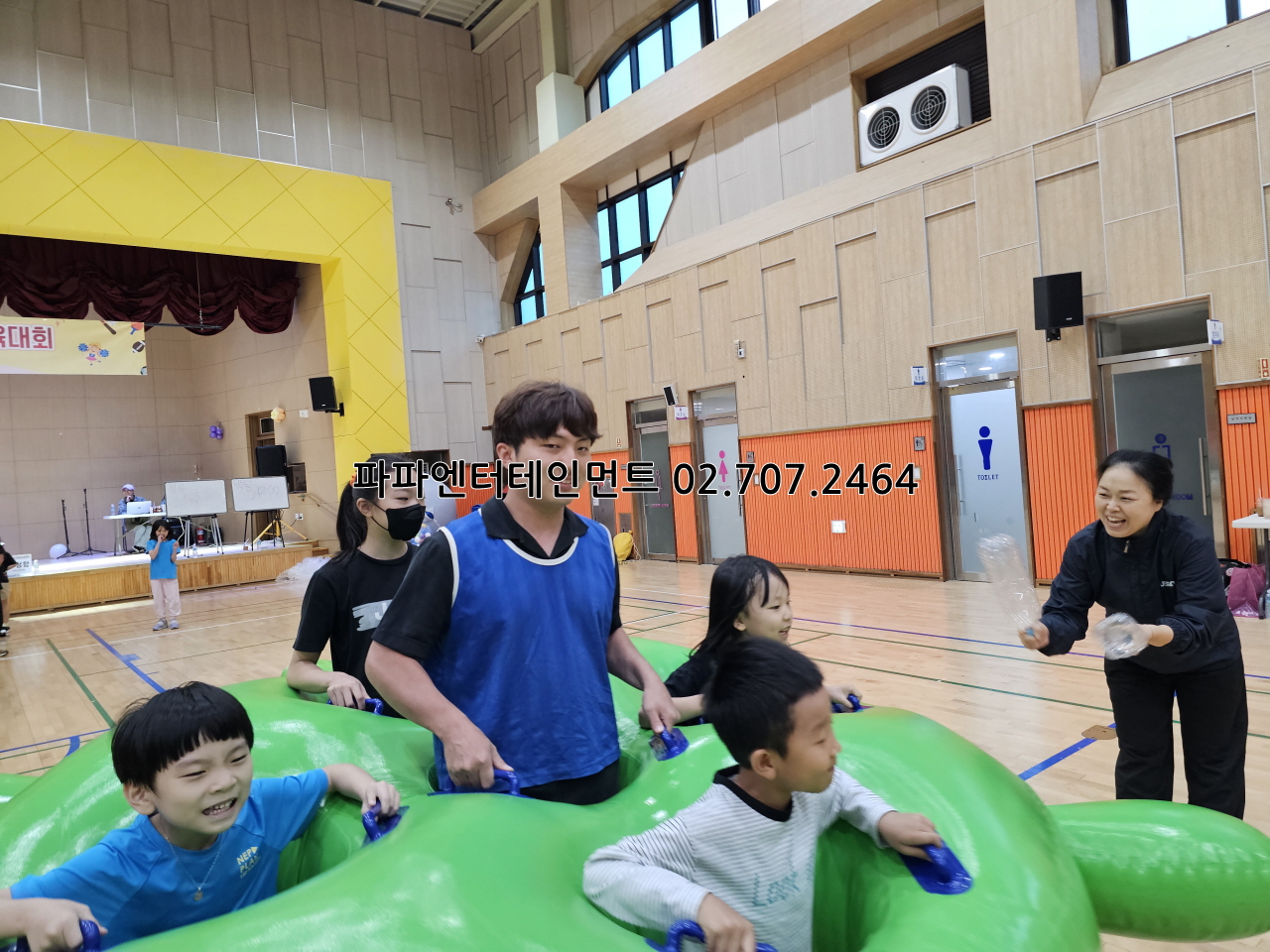  실내체육관에서 진행된 교회체육대회 프로그램 대행 전교인 행사대행 추천업체