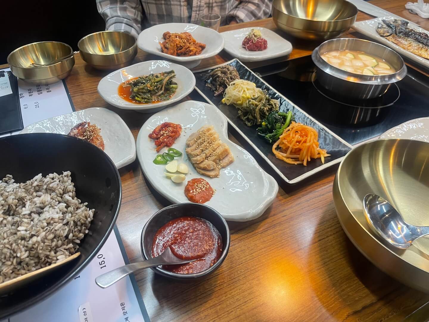 한우육회보리밥정식