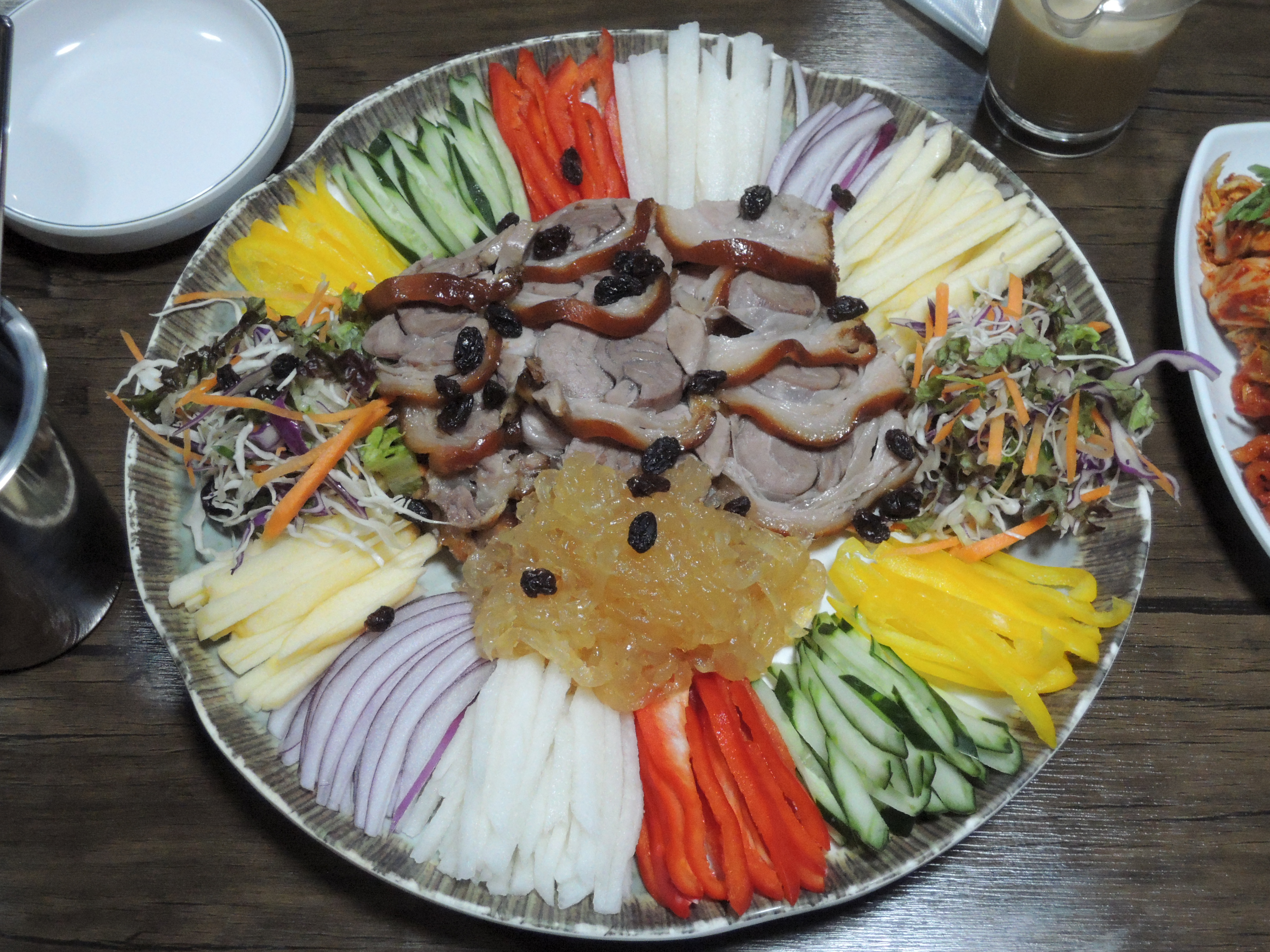  까치산 궁중수복족발보쌈