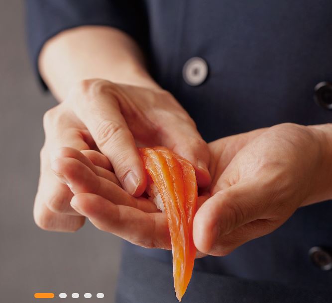 쿠우쿠우 홈페이지 메인사진_캡쳐