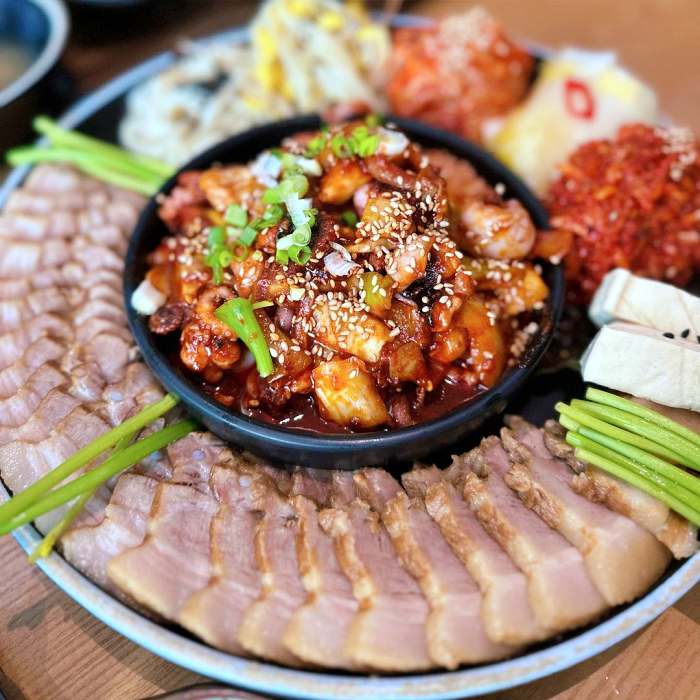 생방송 오늘저녁 부산 강서구 보쌈 수육 쭈꾸미볶음 맛집