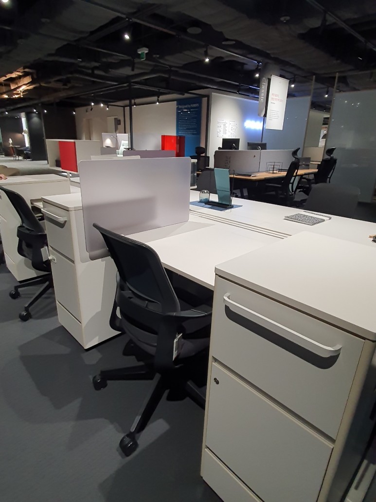 사무용가구브랜드 퍼시스, 2