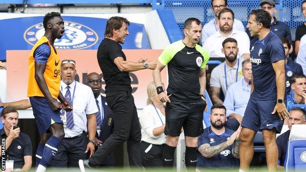  첼시 2-2 토트넘:토마스 투첼은 안토니오 콘테와 함께 빨간불이 켜지자 '경기가 나를 빨아들였다'고 말했다.