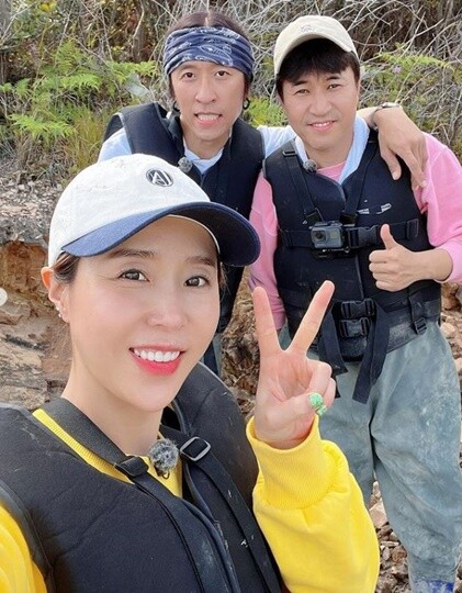  김종민x빽가 신지에게 만회하자 코요태 안다행 재출격 27일 방송 여행 콘셉트 땡벌 신지 너는 그냥 가만히 있어 둥지 열창 간자미 석쇠 구이 먹방 이번엔 신지를 위한 소라 해루질
