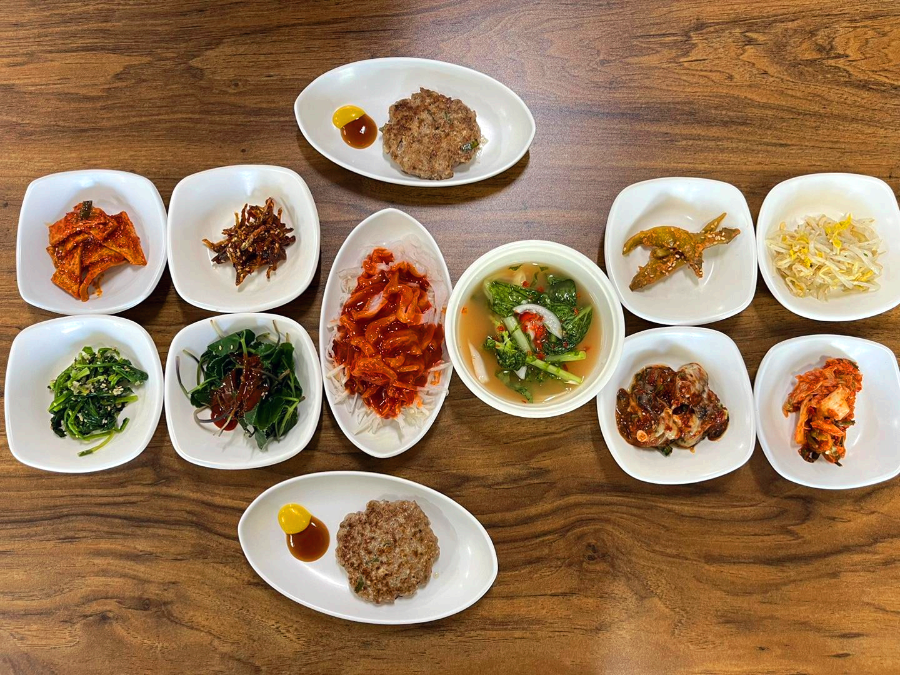 영덕 이조순두부 밑반찬들