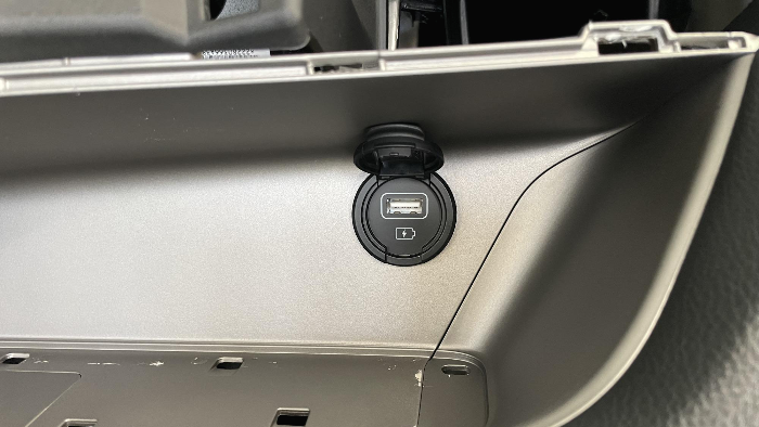  스팅어 USB 충전소켓 DIY 장착