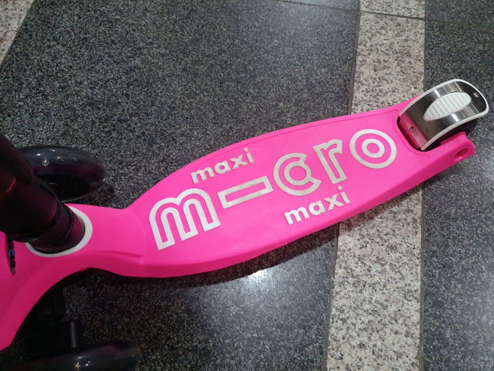 매장구매&6개월사용 리뷰(feat.교통사고ㅠㅠ) 마이크로킥보드 맥시T 폴더블 디럭스 쇼킹핑크 3