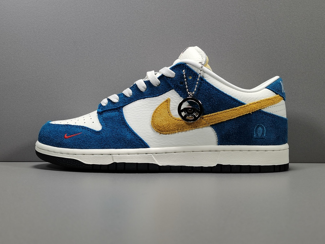  [NIKE x KASINA] 나이키 X 카시나 SB 덩크 로우 80's 블루버스 BLUE BUS CZ6501-100
