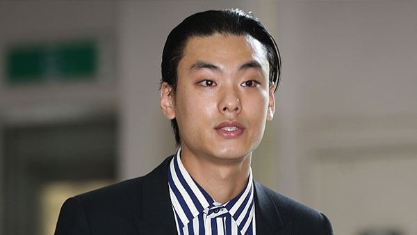  전과자 래퍼 아이언 폭행 현행범 체포 야구방망이로 룸매이트 때려