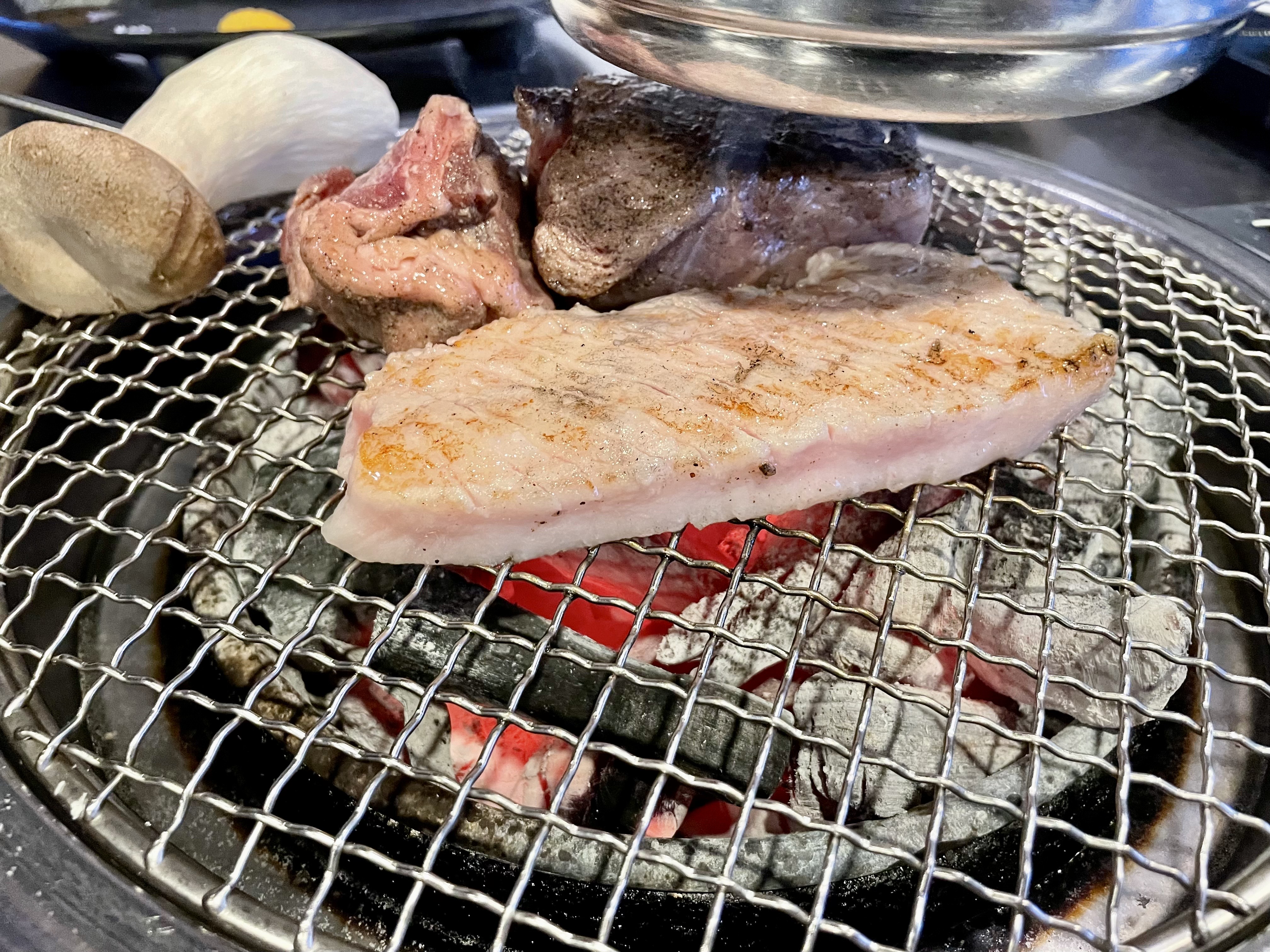 두건쓴형제 이미지