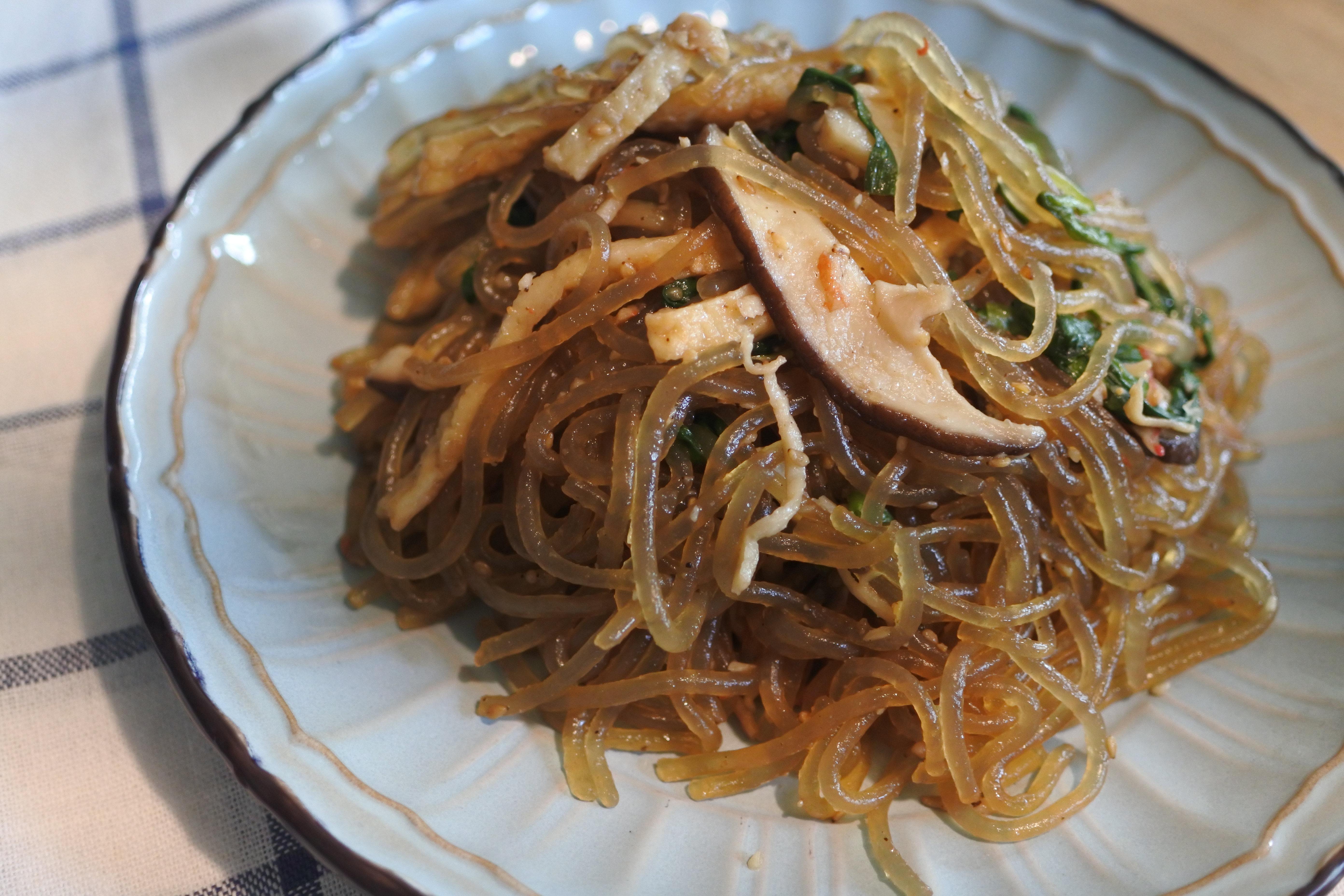  집에서 간단한 재료로 맛있게! 잡채만들기